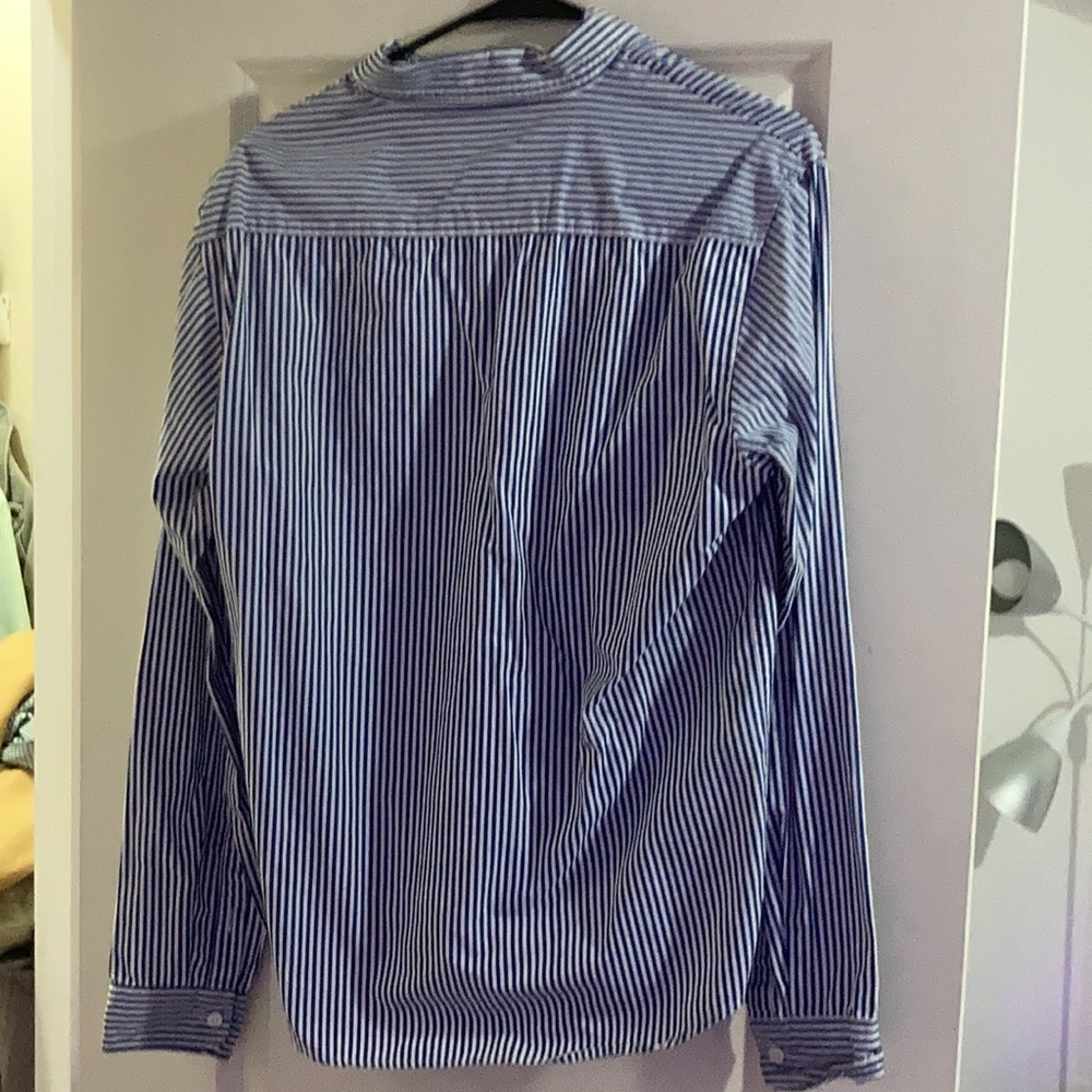 Button up - Picture 2 of 4